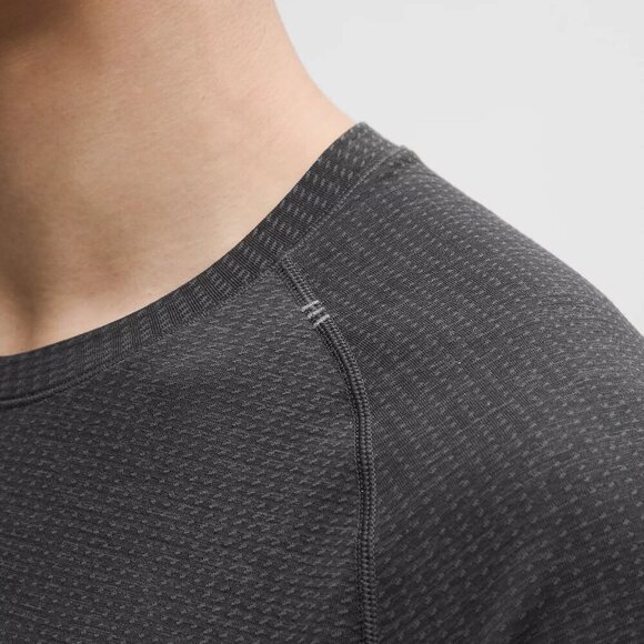 LULULEMON - Metal Vent Tech Short-Sleeve Shirt Graphite Grey  / Black  - Size L - Picture 6 of 6